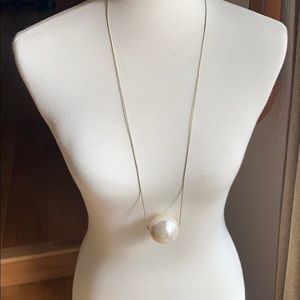 Elegant AND fun! One pearly bead on silver chain